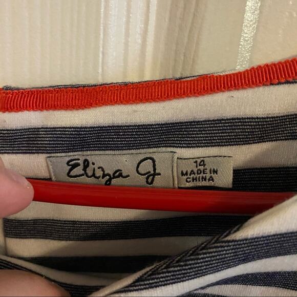 Eliza J Striped Navy & White Zipper Back Shift Dress w/ Lace Detail Size 14 - Picture 7 of 8